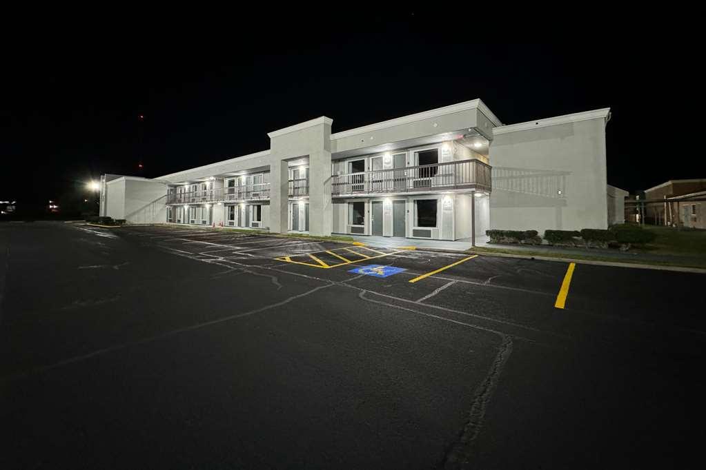 Suburban Studios Gainesville Buitenkant foto
