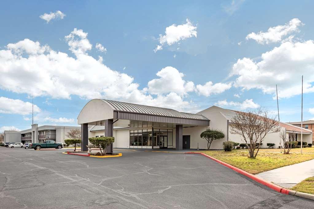 Suburban Studios Gainesville Buitenkant foto