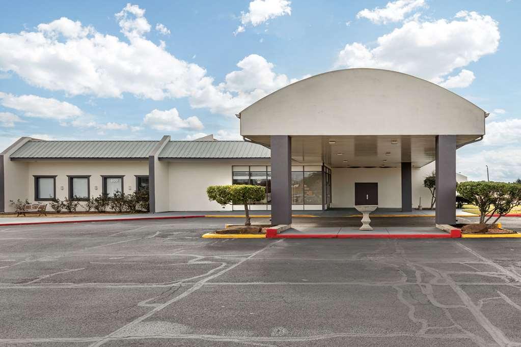 Suburban Studios Gainesville Buitenkant foto
